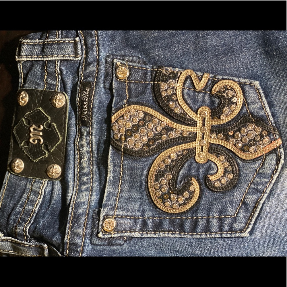 Miss Me Jeans - Picture 1 of 7